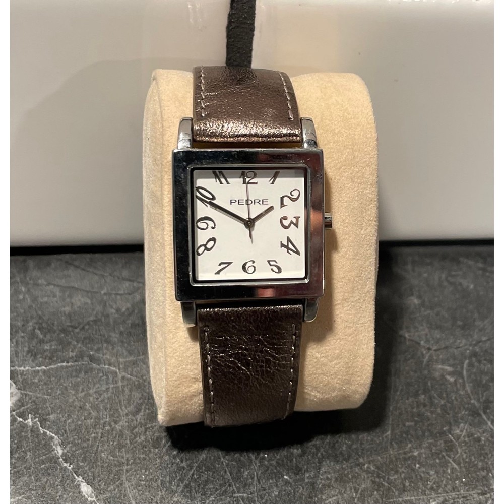 SALE!!! Ladies Pedre Leather Band Watch- New Battery (11)